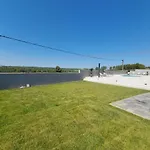 Madison, Spacious Sea View Near Zadar With Heated Pool *