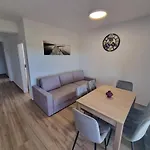דירה Madison, Spacious Sea View Near Zadar With Heated Pool *