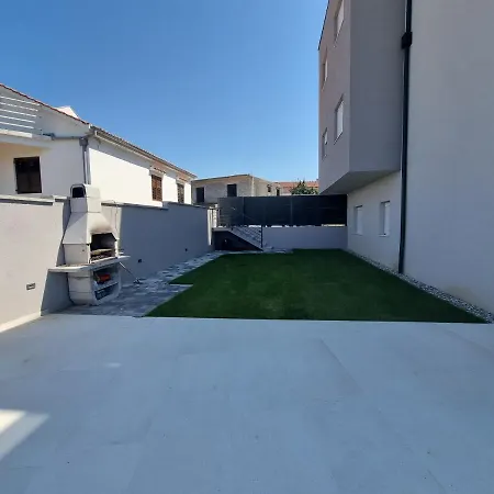 דירה Villa Madison, Spacious Sea View Apartments Near Zadar With Heated Pool פוסדריה
