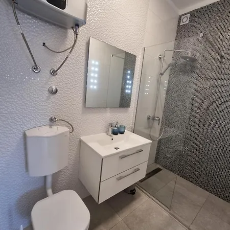 Villa Madison, Spacious Sea View Apartments Near Zadar With Heated Pool פוסדריה