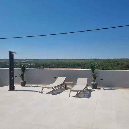 Daire Villa Madison, Spacious Sea View Apartments Near Zadar With Heated Pool Posedarje