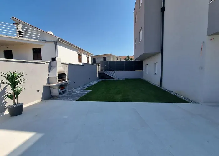 Διαμέρισμα Madison, Spacious Sea View Near Zadar With Heated Pool Posedarje