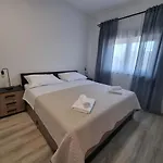 公寓 Madison, Spacious Sea View Near Zadar With Heated Pool 珀塞达耶