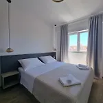 公寓 Madison, Spacious Sea View Near Zadar With Heated Pool 珀塞达耶