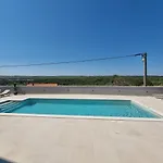 Madison, Spacious Sea View Near Zadar With Heated Pool 公寓 珀塞达耶
