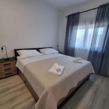 Apartmán Villa Madison, Spacious Sea View Apartments Near Zadar With Heated Pool Posedarje