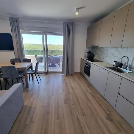 Madison, Spacious Sea View Near Zadar With Heated Pool 아파트 *