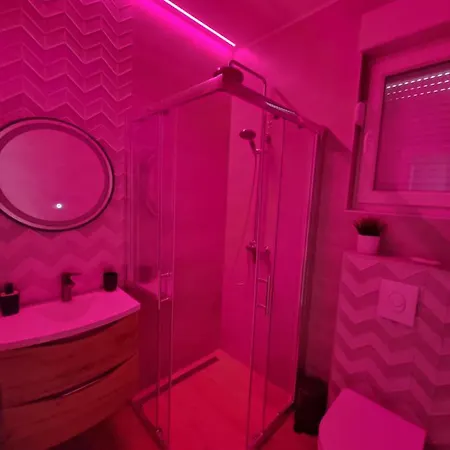 Апартаменты Villa Madison, Spacious Sea View Apartments Near Zadar With Heated Pool