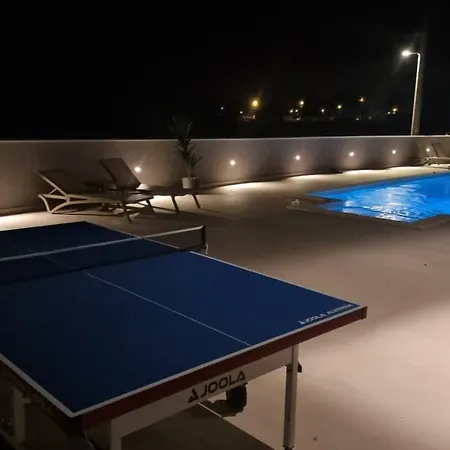 Villa Madison, Spacious Sea View Apartments Near Zadar With Heated Pool Апартаменты Поседарье