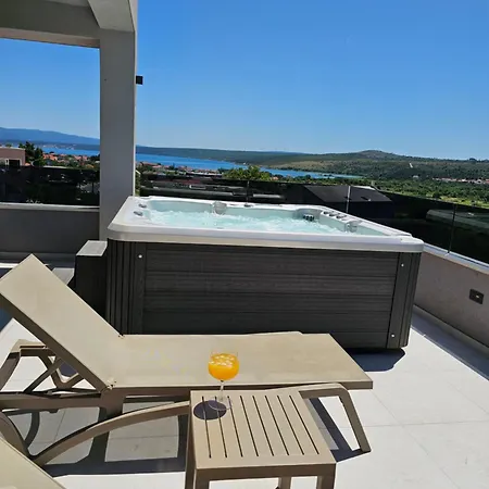 Madison, Spacious Sea View Near Zadar With Heated Pool Apartament *