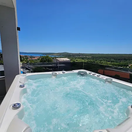 Apartmán Villa Madison, Spacious Sea View Apartments Near Zadar With Heated Pool Posedarje