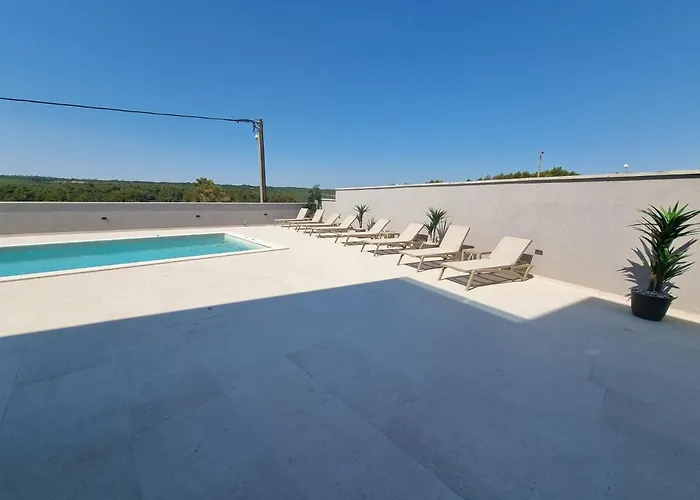 Madison, Spacious Sea View Near Zadar With Heated Pool Apartment Posedarje