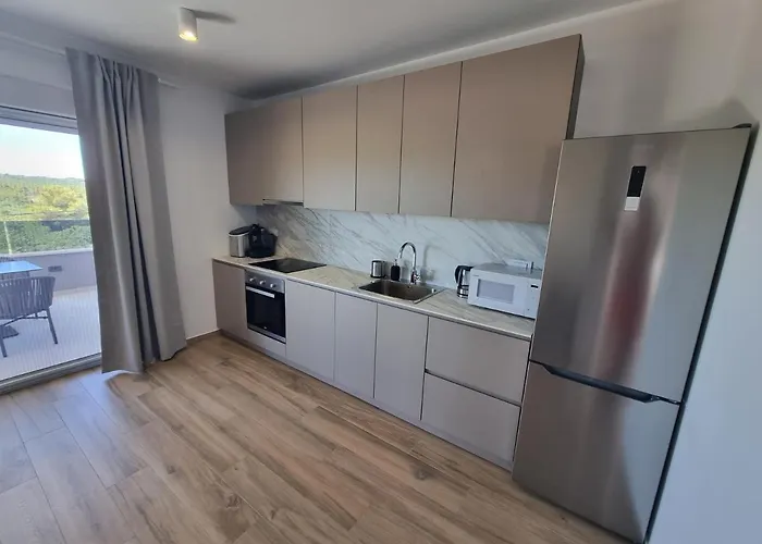 Madison, Spacious Sea View Near Zadar With Heated Pool Apartman *