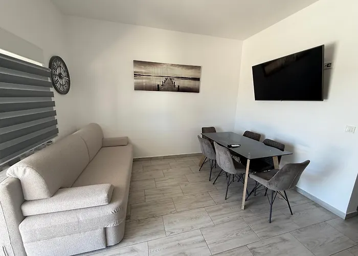 Apartment Madison, Spacious Sea View Near Zadar With Heated Pool